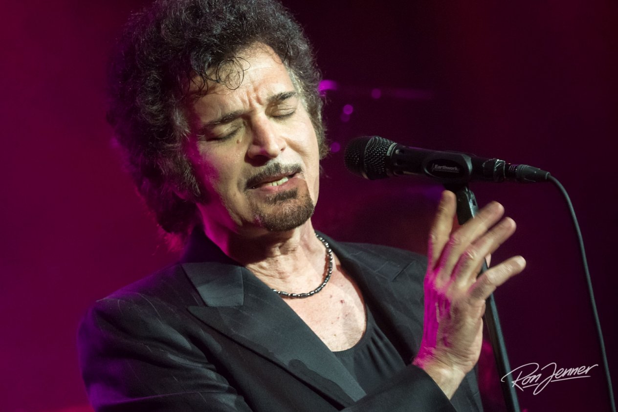 Gino Vannelli Live at De Boerderij in Zoetermeer (NL)