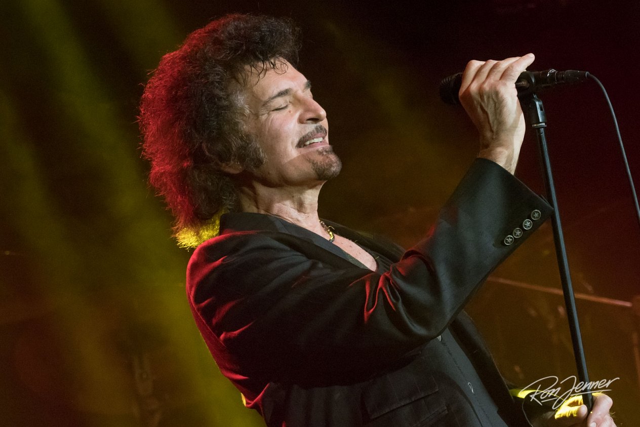 Gino Vannelli Live at De Boerderij in Zoetermeer (NL)