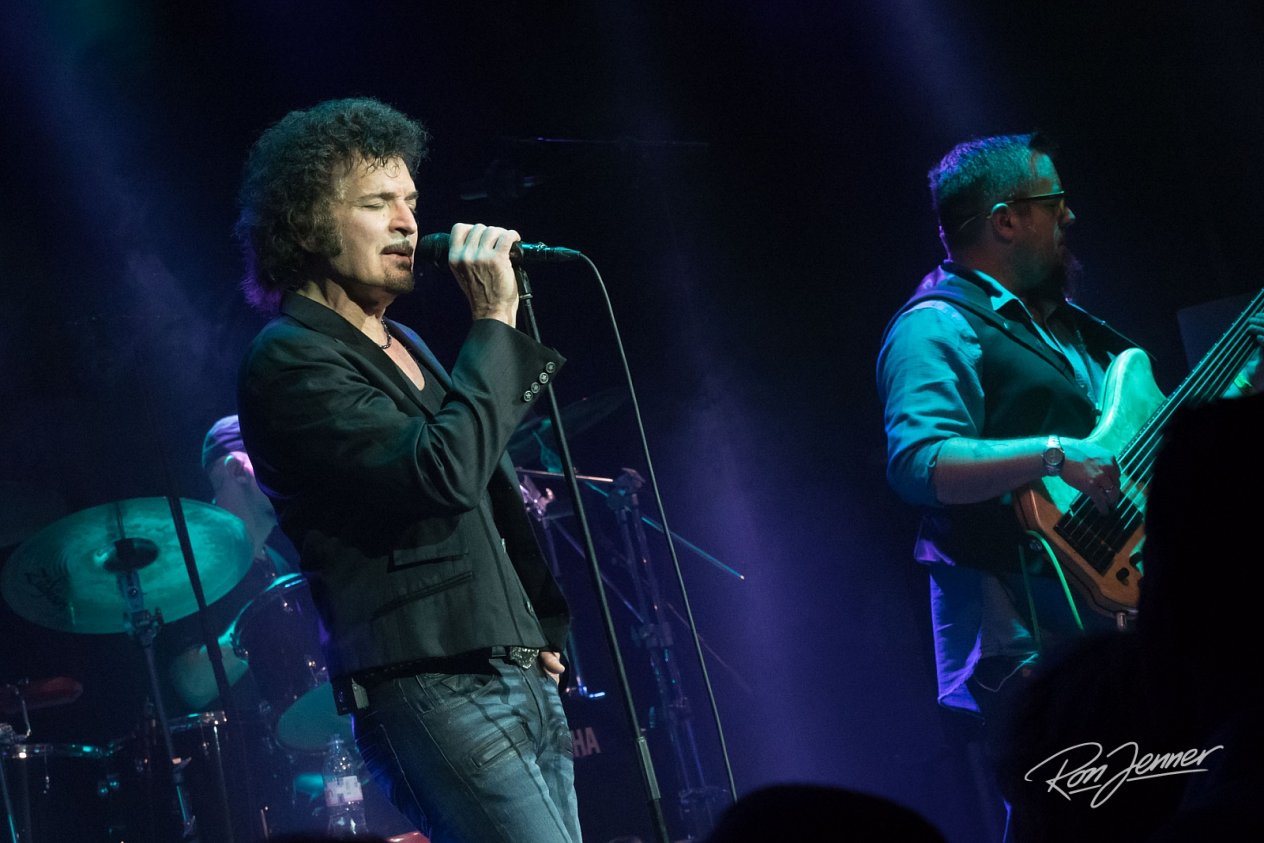 Gino Vannelli Live at De Boerderij in Zoetermeer (NL)