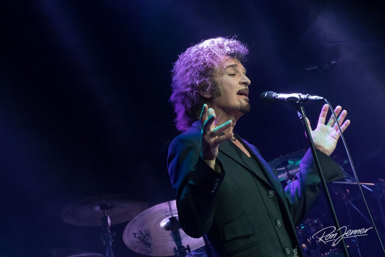 Gino Vannelli Live at De Boerderij in Zoetermeer (NL)