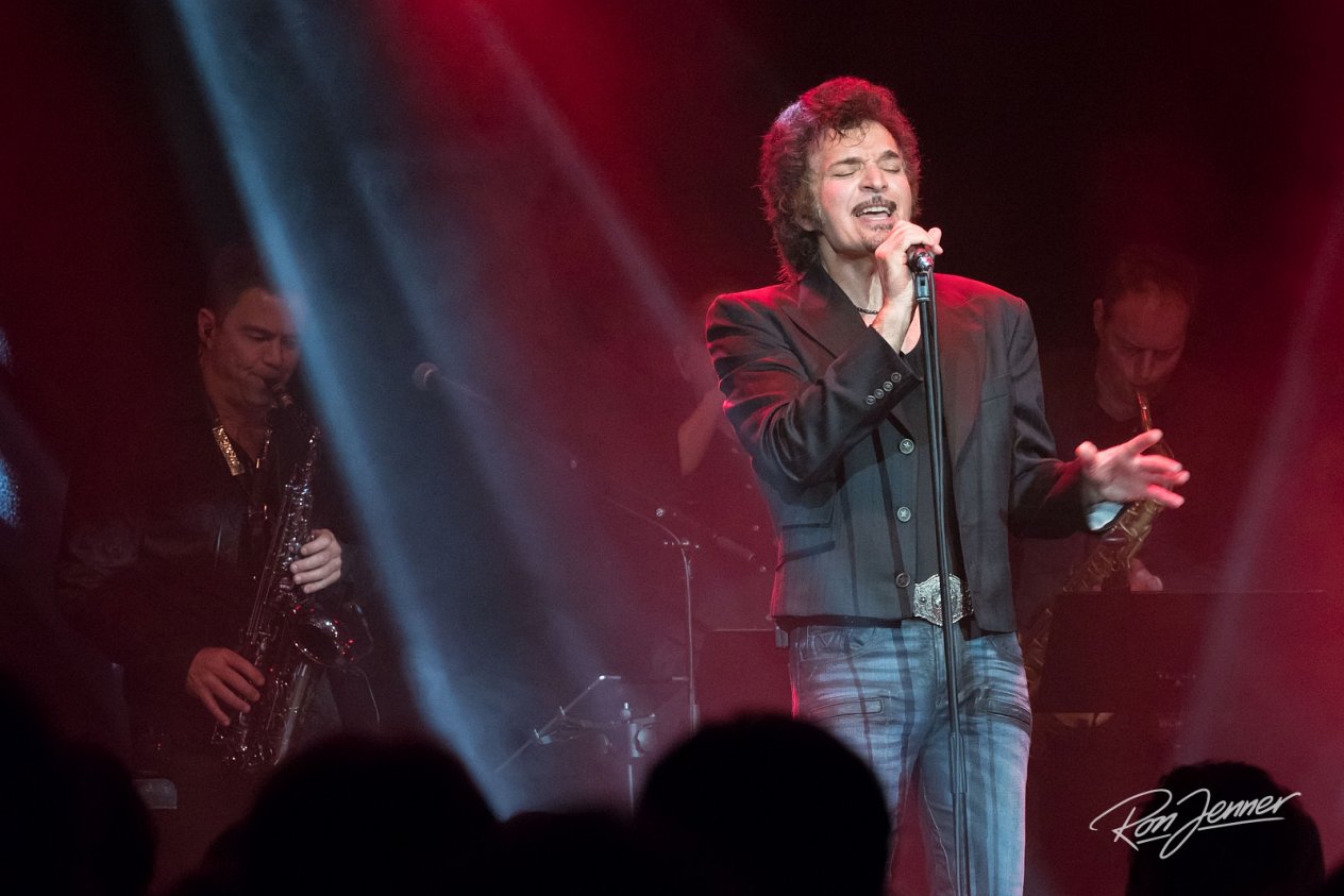 Gino Vannelli Live at De Boerderij in Zoetermeer (NL)