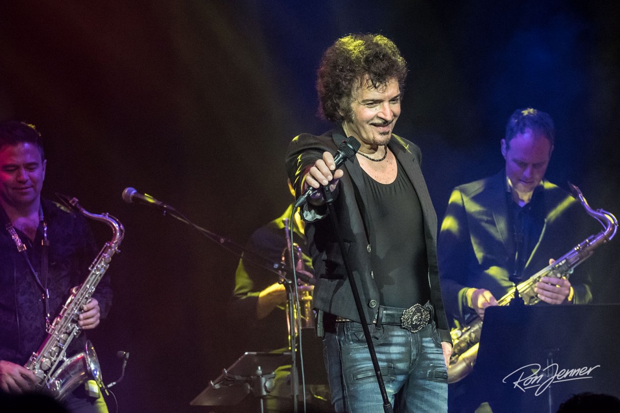 Gino Vannelli Live at De Boerderij in Zoetermeer (NL)