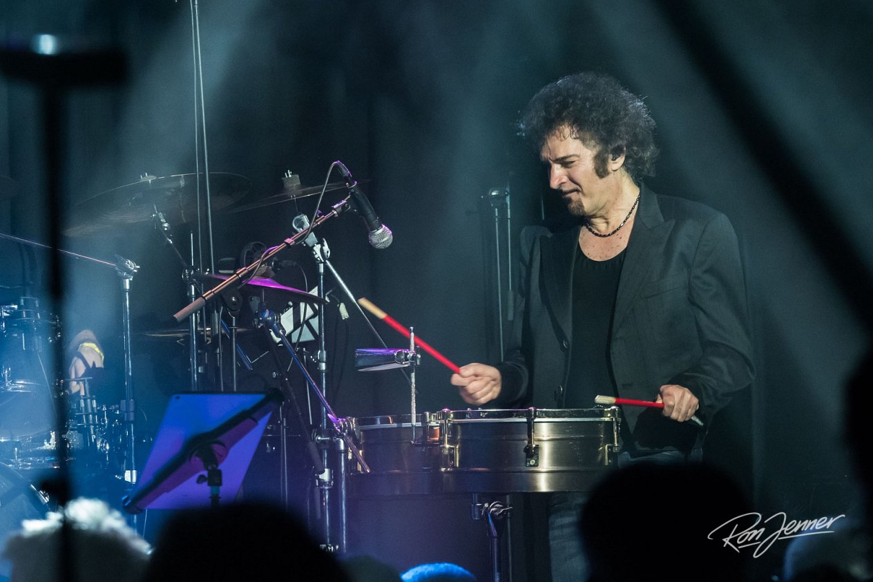 Gino Vannelli Live at De Boerderij in Zoetermeer (NL)