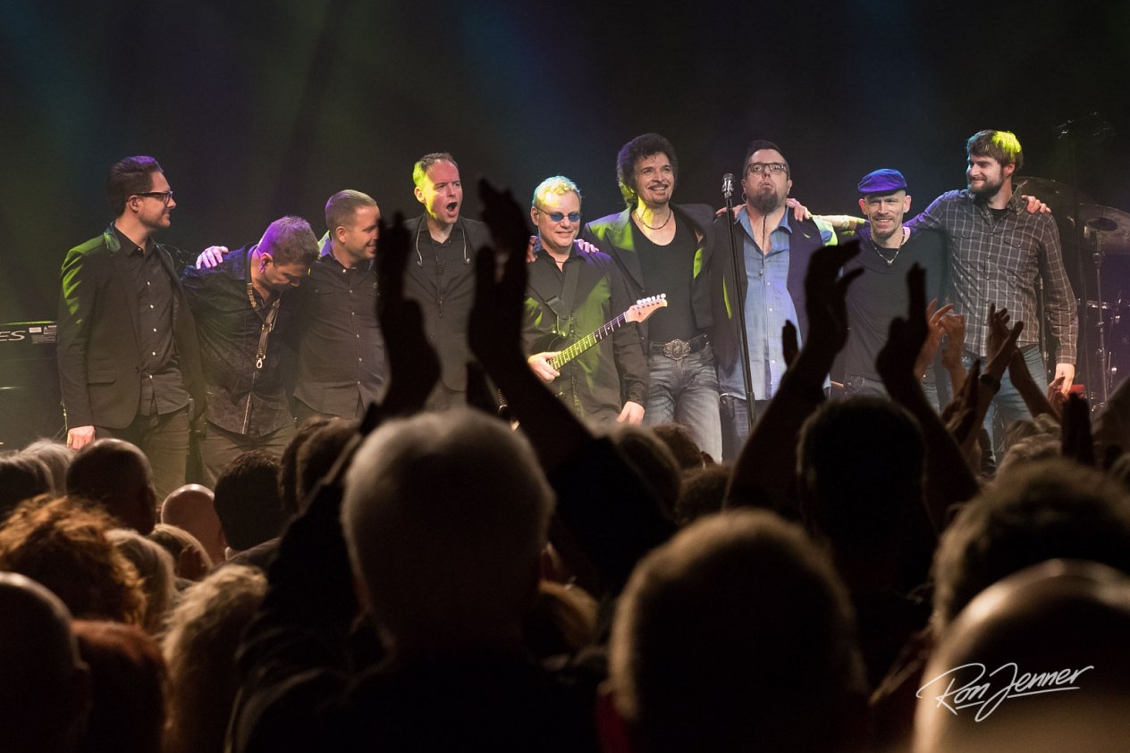 Gino Vannelli Live at De Boerderij in Zoetermeer (NL)